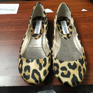 Steve Madden Leopard print flats